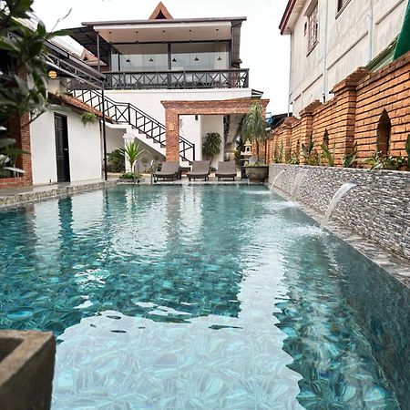 Win Hotel 방 비엥 외부 사진