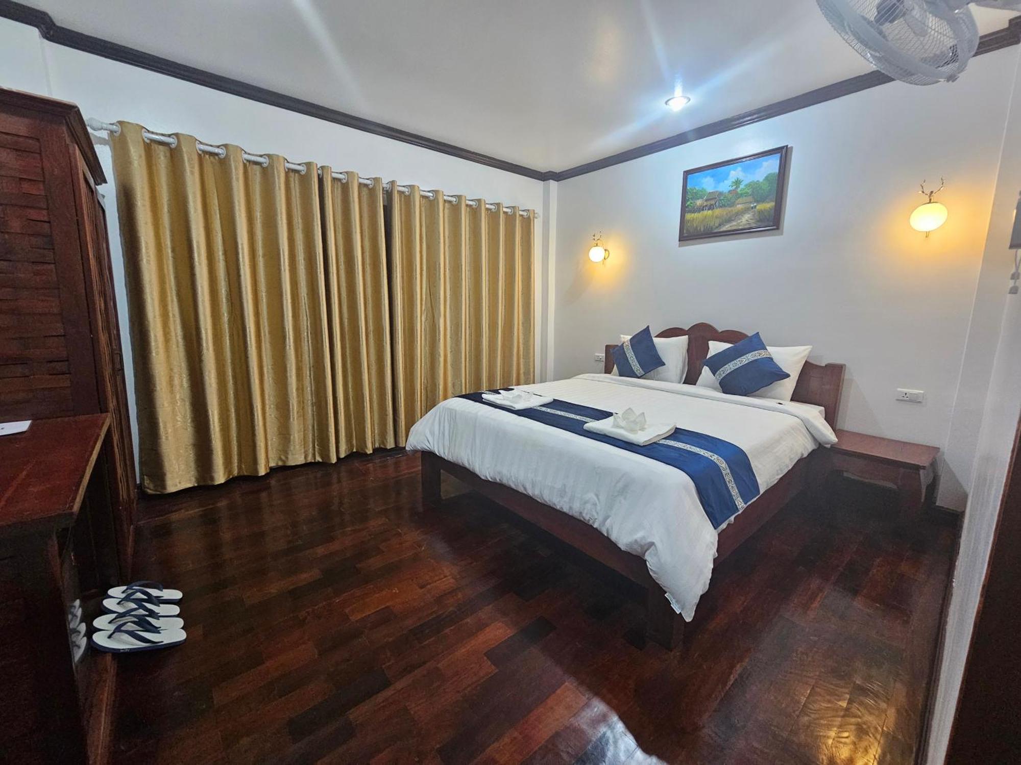Win Hotel 방 비엥 외부 사진