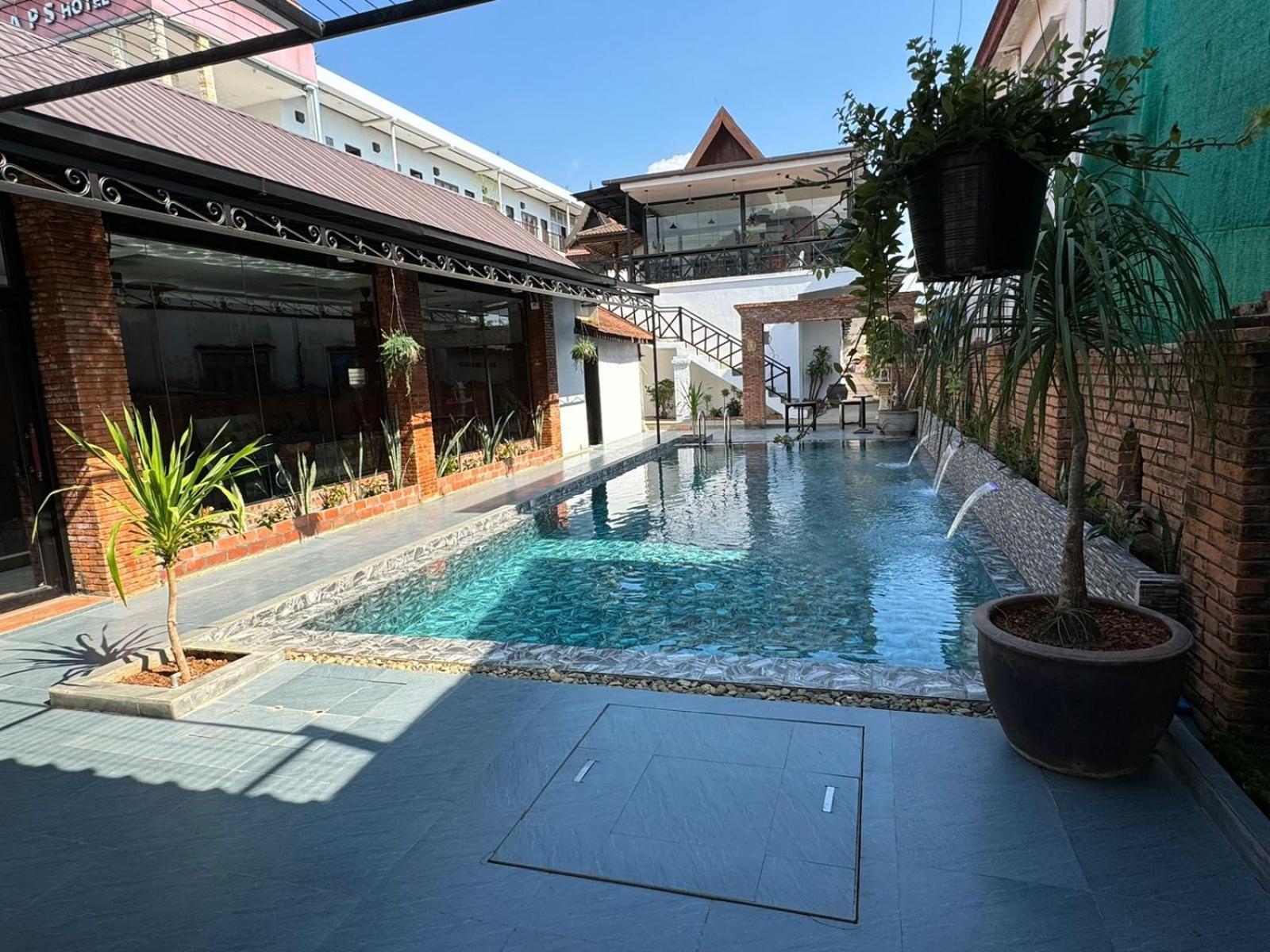 Win Hotel 방 비엥 외부 사진