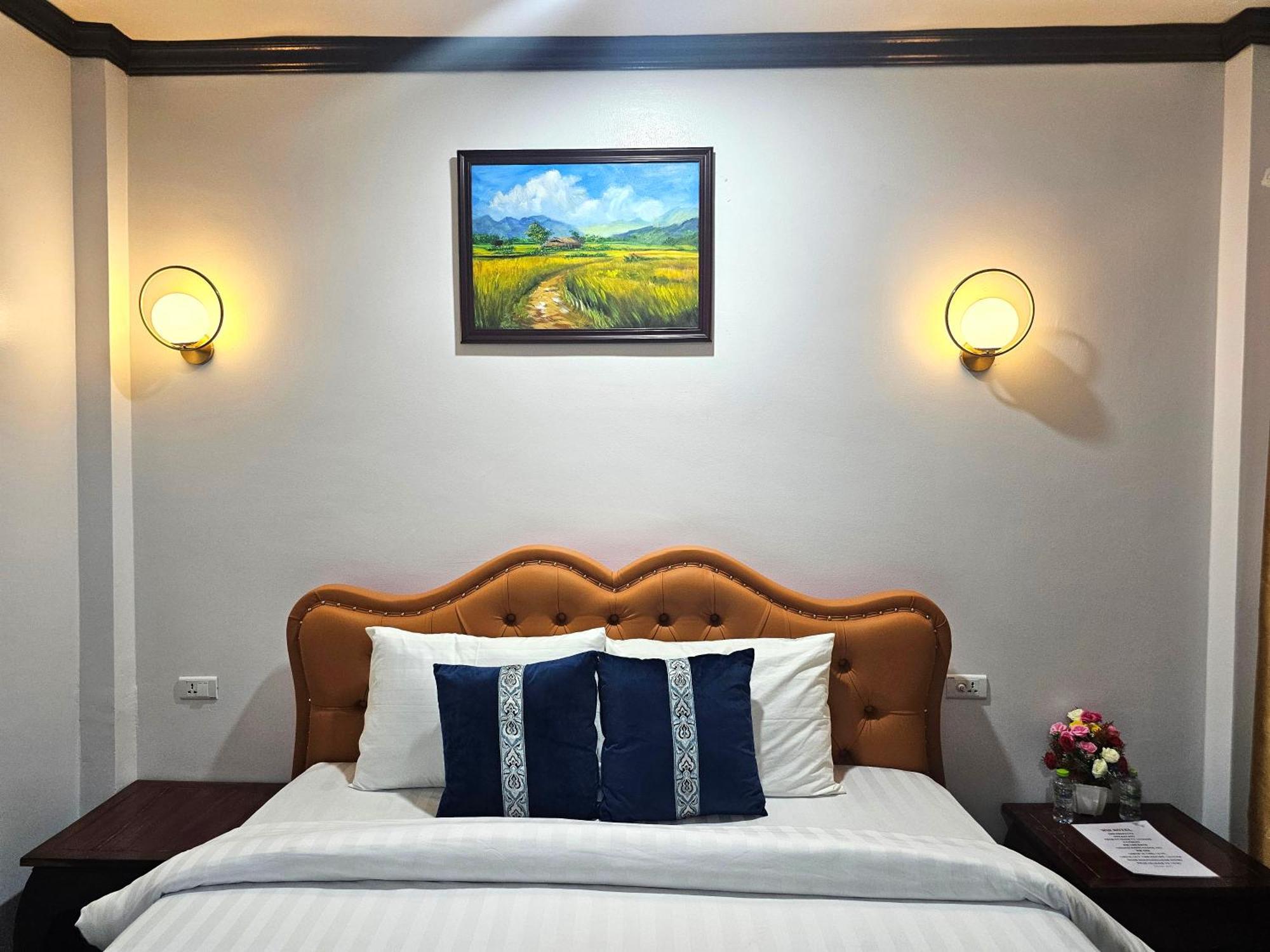 Win Hotel 방 비엥 외부 사진