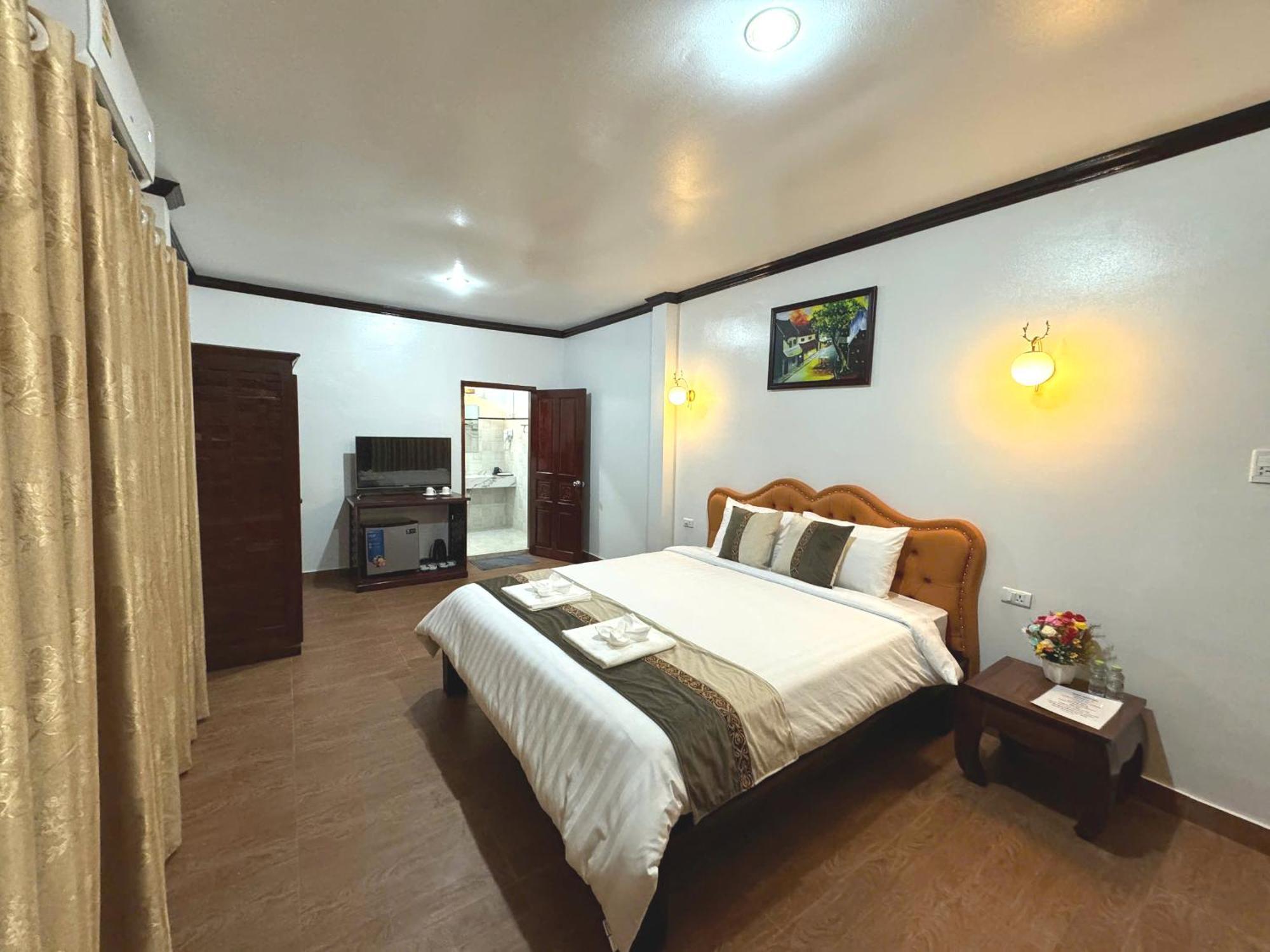Win Hotel 방 비엥 외부 사진