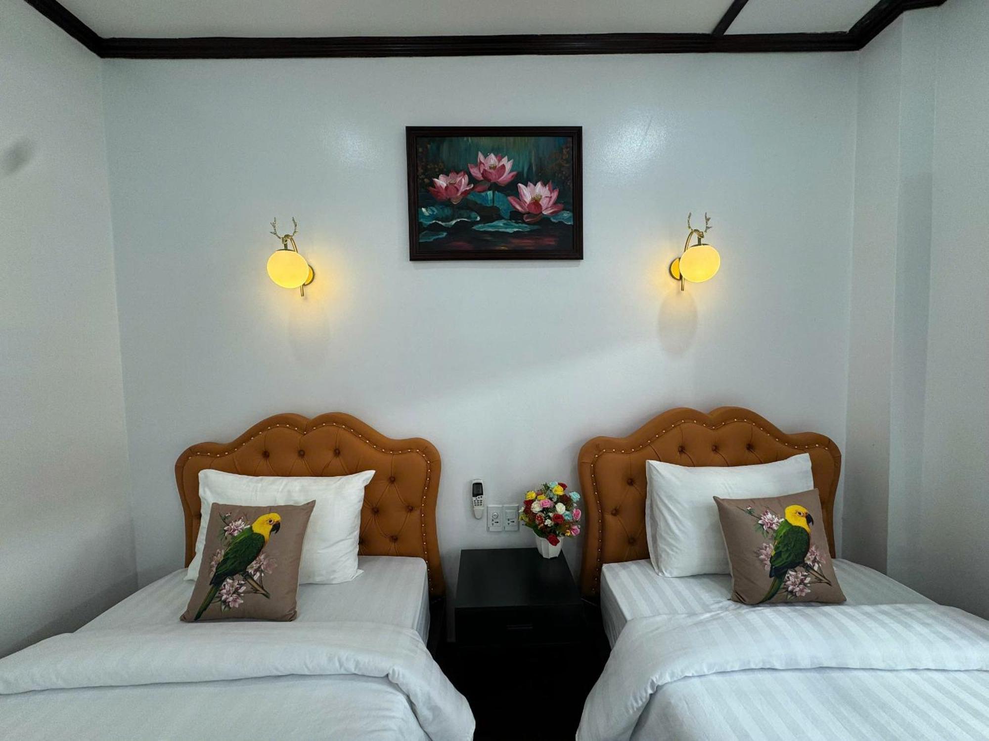 Win Hotel 방 비엥 외부 사진